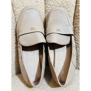 WYDR Studios Jackson Scrunch Loafers Womens 9W Beige Flats Cushioned Square Toe